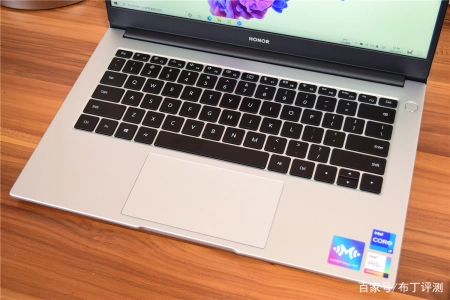 荣耀新款MagicBook14评测_第11代酷睿处理器,Wi-Fi6高速… 荣耀新款MagicBook14评测_第11代酷睿处理器,Wi-Fi6高速…